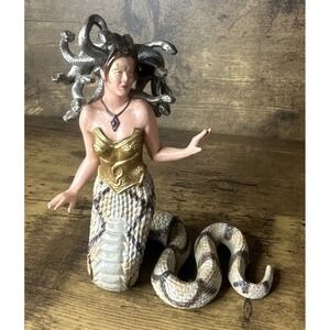 Medusa Safari Ltd Toy Fantasy Mythical Realms Greek Mythology 2010 Fast Shipping